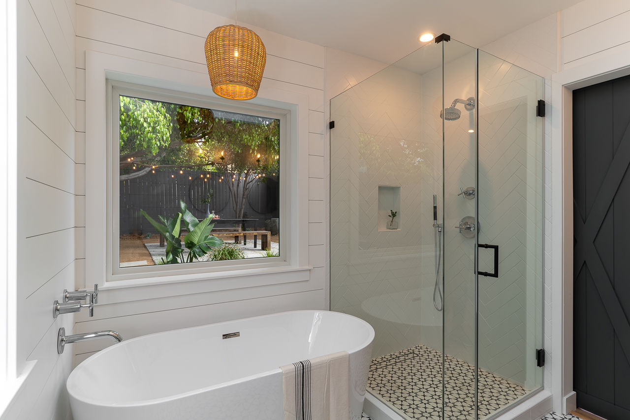 masterbath.jpg
